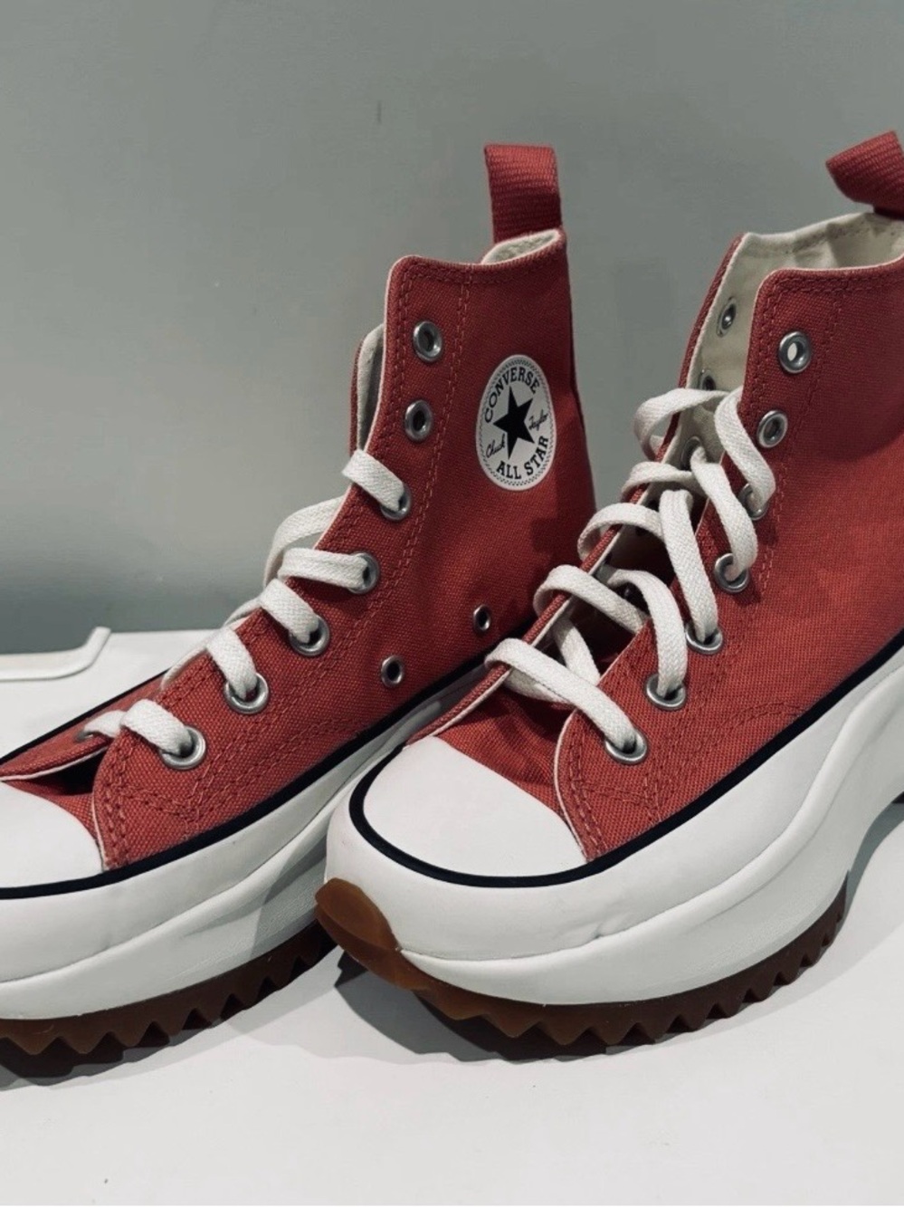 Converse Run Star Hike Chuck Taylor Platform High Red Sneakers Shoes-Womens 7.5 - Picture 4 of 6